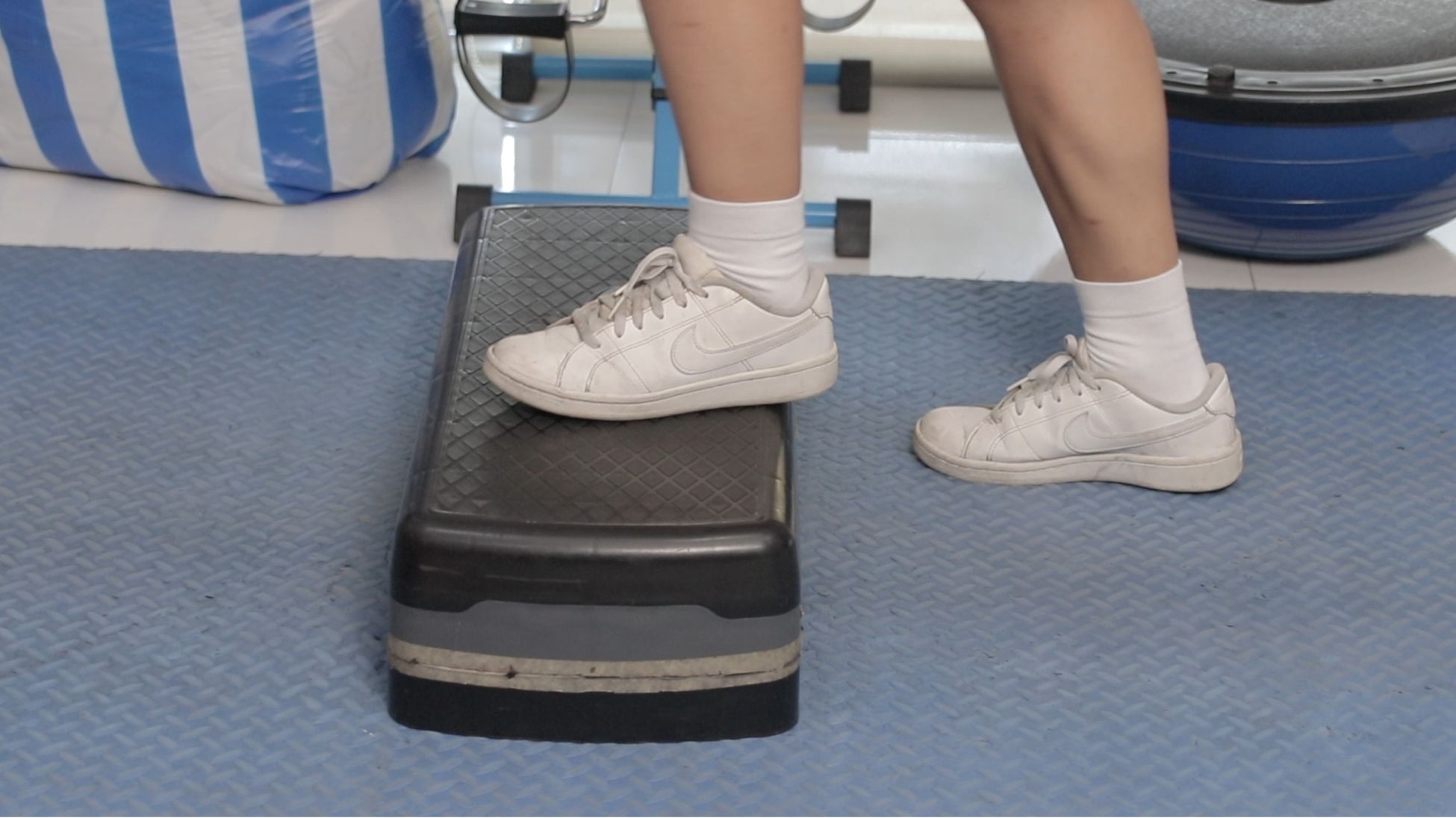 Why That Ankle Sprain Still Hurts Months Later – and How Physical Therapy Can Help